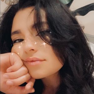 Meet your Posher, Hayley